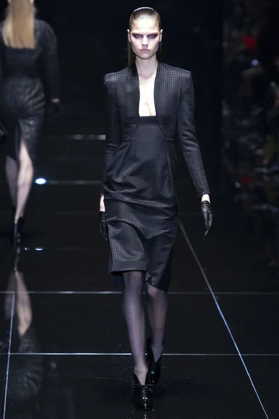 Look 37